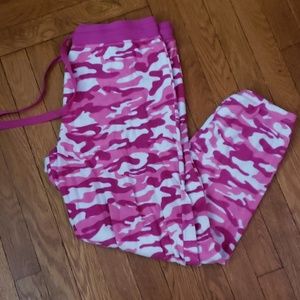 Intimates & Sleepwear - โ๏ธ**3 for $10**โ๏ธ Fleece Sleep Pants Pink Camo XL Intimates & Sleepwear - โ๏ธ**3 for $10**โ๏ธ Fleece Sleep Pants Pink Camo XL